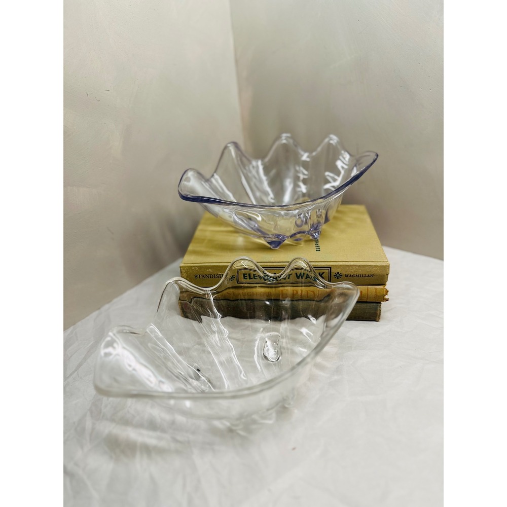 Vintage Clear Lucite Clam Shell Bowls Set of 2 Scalloped Coastal Footed Dishes - Picture 2 of 6
